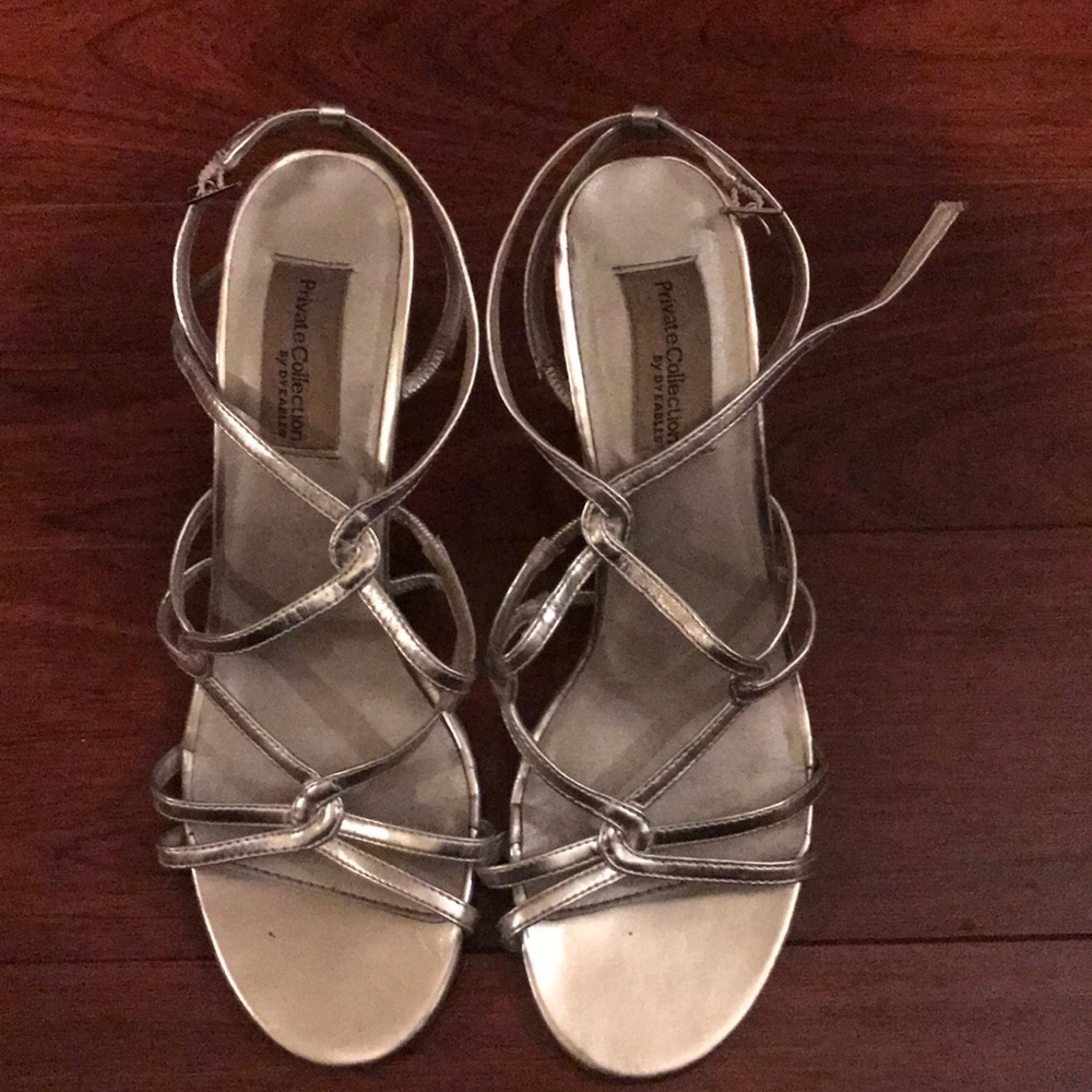 Formal shoes